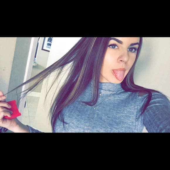 Meet your Posher, Sierra - Picture 1 of 1